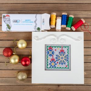 <center><a target="_blank" href="https://www.aurifil.live/wp-content/uploads/2019/07/Sparkly-Snowflakes-chart.pdf">Day 25 - Sparkly Snowflakes </a></center>