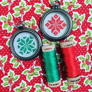 <center><a target="_blank" href="https://www.aurifil.live/wp-content/uploads/2019/07/StitchyPocketWatches7.7.pdf">Day 7 - Stitchy Pocket Watches </a></center>